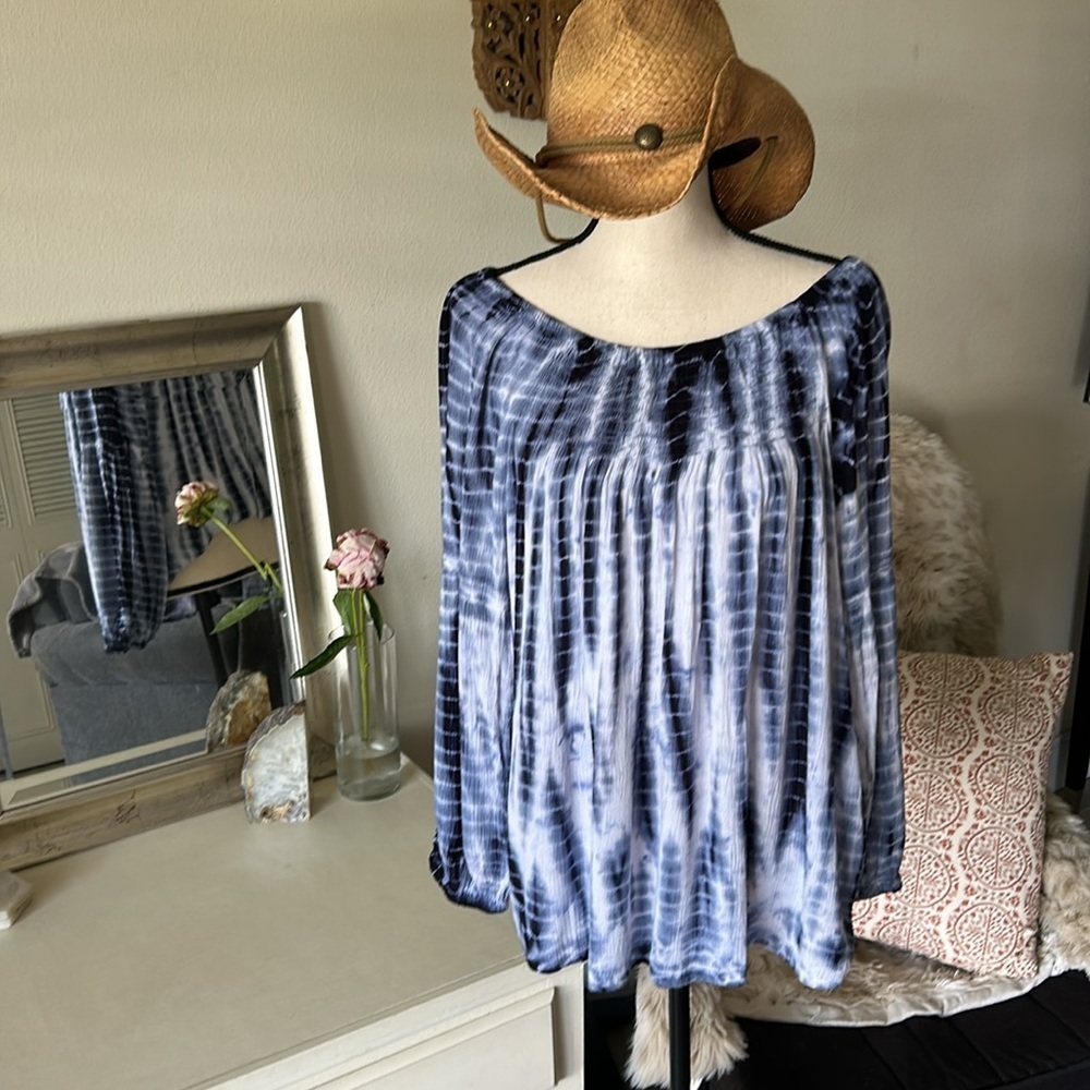 Studio West blue tie-dye gauze, rayon, Boho, balloon sleeve smocked blouse L​​​